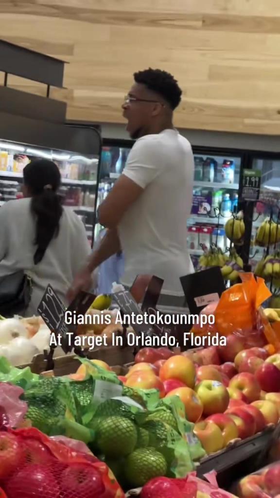 好男人??！字母哥在奧蘭多度假 陪妻子一起逛超市